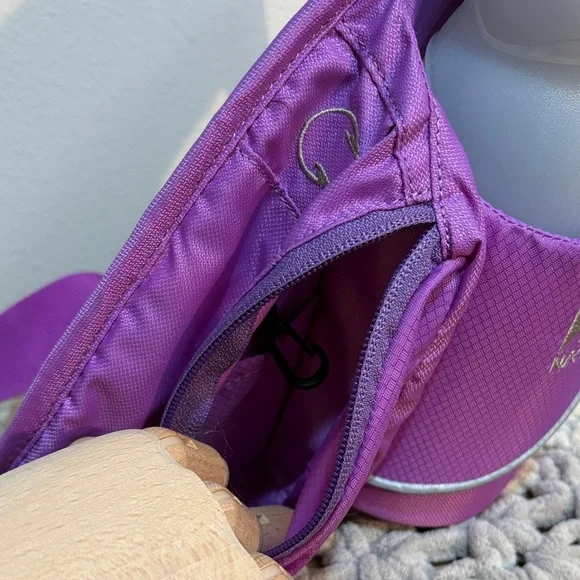 Natan Purple Hydration Belt with Bottle Holder - Picture 3 of 14